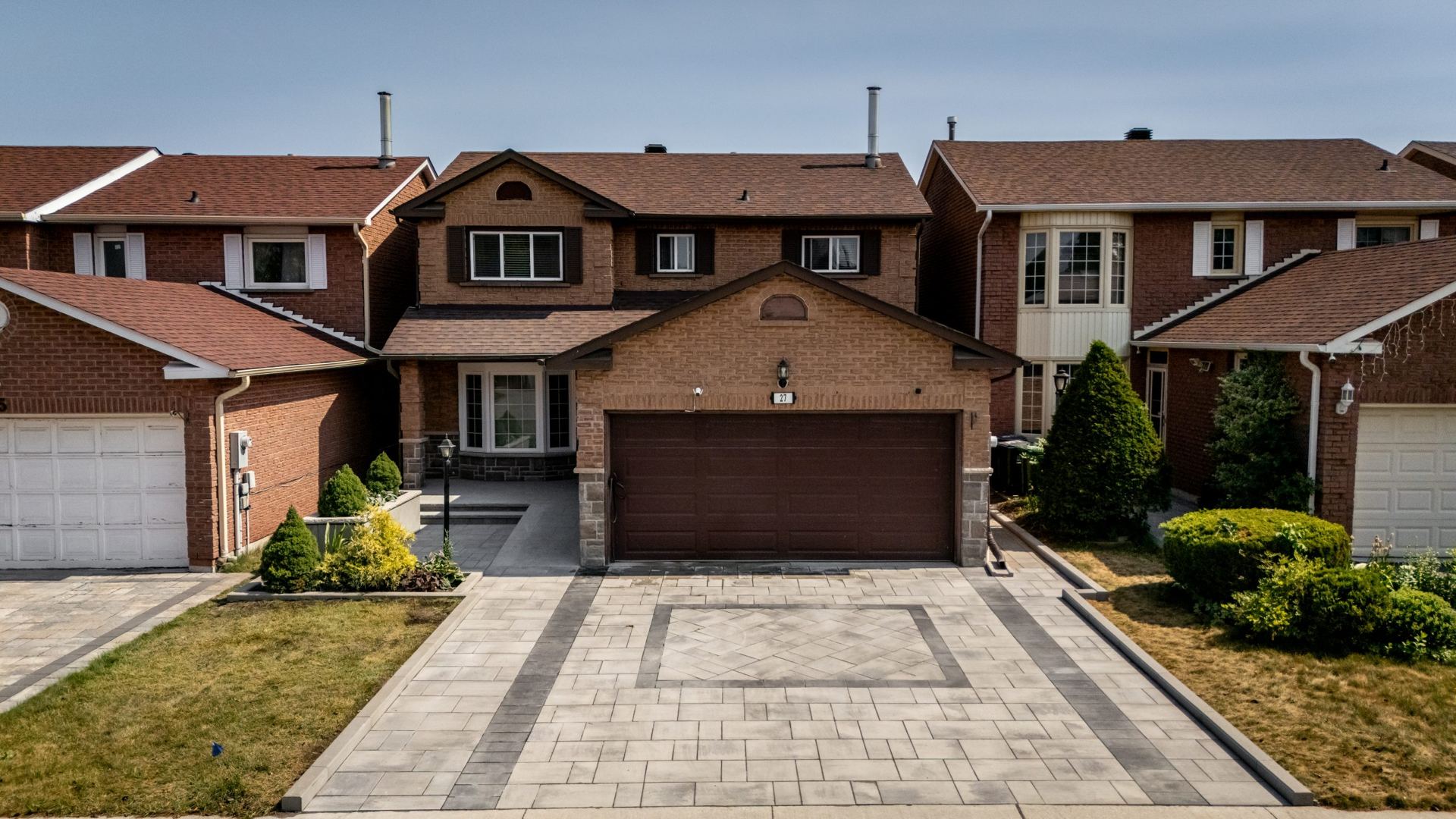 New front driveway with a contrasting border, finished by NR Builds